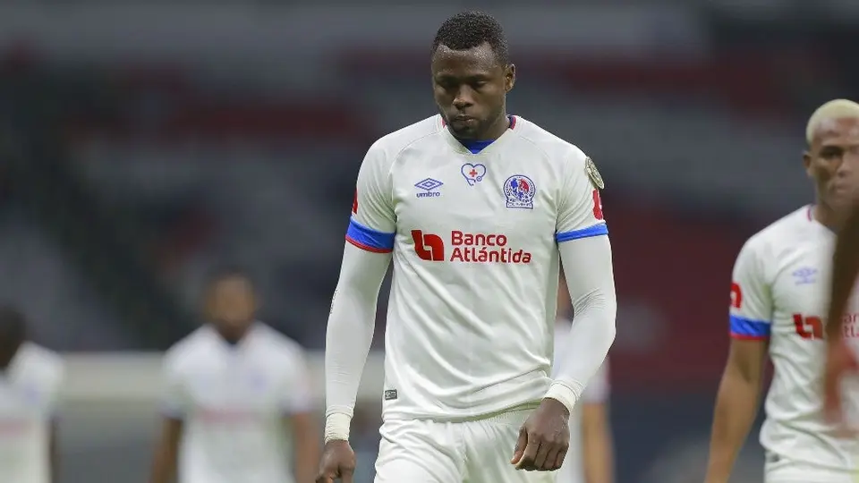 América: Yustin Arboleda ofreció disculpas tras fracturar a Chucho López