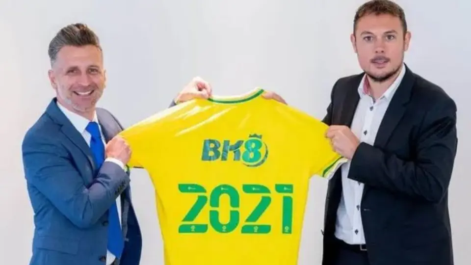 Norwich City: Terminó con patrocinador de apuestas asiático tras críticas de fanáticos
