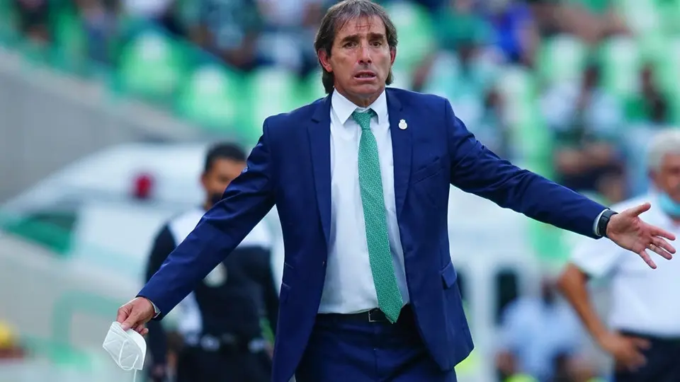 Almada tras encararse con Valdés: 'No me gustan los berrinches y lo aclaramos'