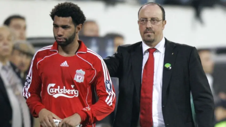 Pennant arremetió contra Rafa Benítez: 'No gritaba instrucciones, era Gerrard quien lo hacía'