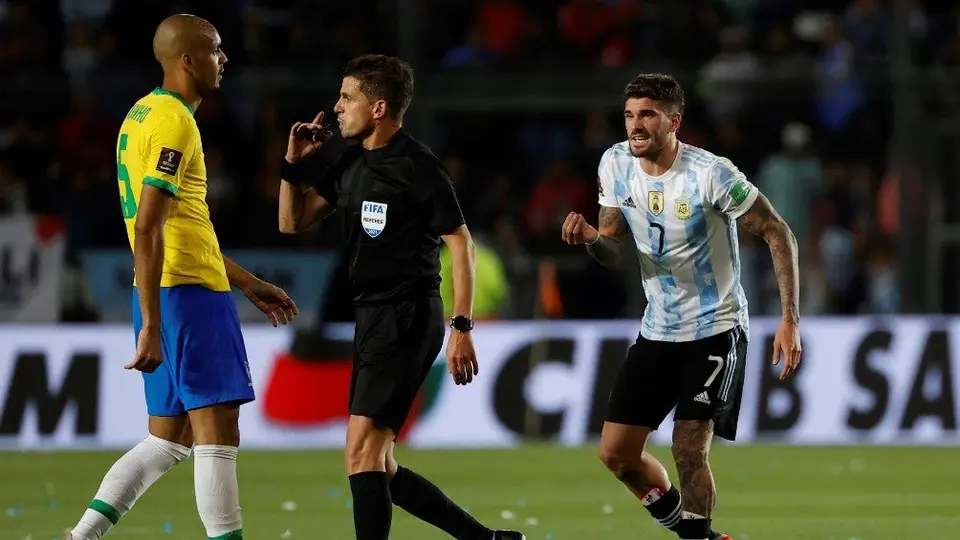 Conmebol suspendió a árbitros del Brasil-Colombia y Argentina-Brasil por "errores graves"