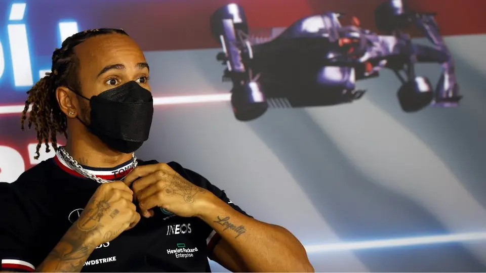 Hamilton sobre calor en prácticas de Hungría: 'Me estaba asando, creo que perdí tres kilos'