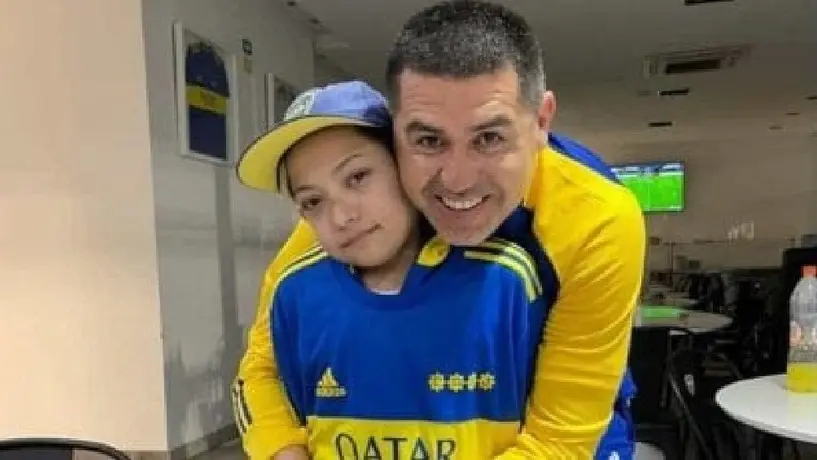 Riquelme tuvo un increíble gesto con niño de 13 años con fibrosis
