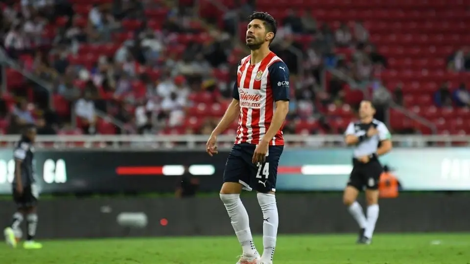 Chivas: Oribe Peralta tuvo increíble falla frente a la portería de Pachuca