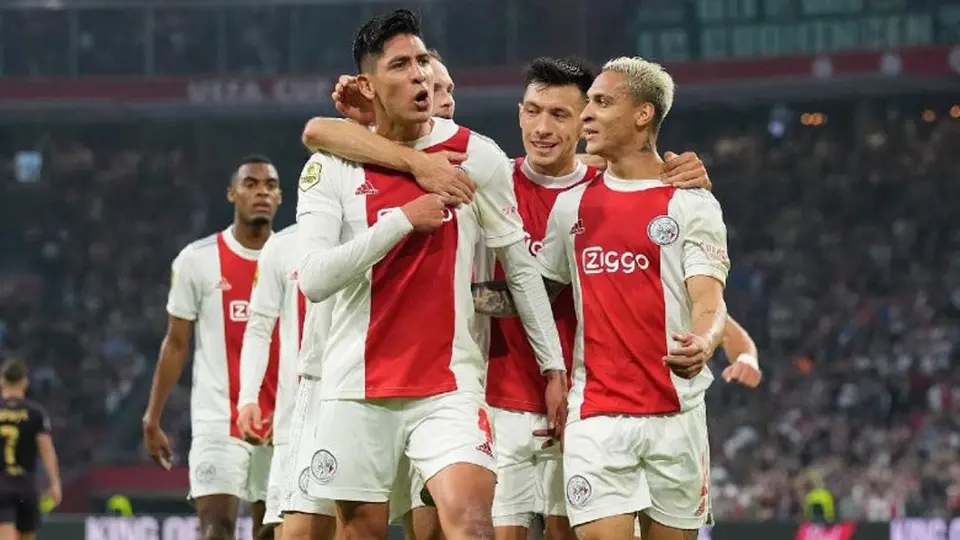 Timber sobre el peso de Edson Álvarez en el Ajax: 'Ayuda que los latinos griten en el juego'