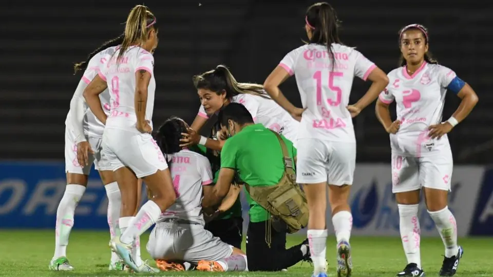 Video: Katia Estrada sufrió aparatosa lesión en la victoria de Santos sobre Juárez