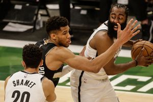 Playoffs NBA: Milwaukee derrotó a Brooklyn y forzó séptimo juego
