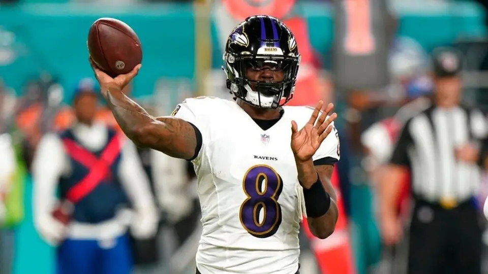 Ravens: Lamar Jackson será baja ante Chicago Bears por enfermedad