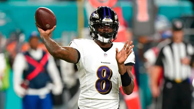 Ravens: Lamar Jackson será baja ante Chicago Bears por enfermedad