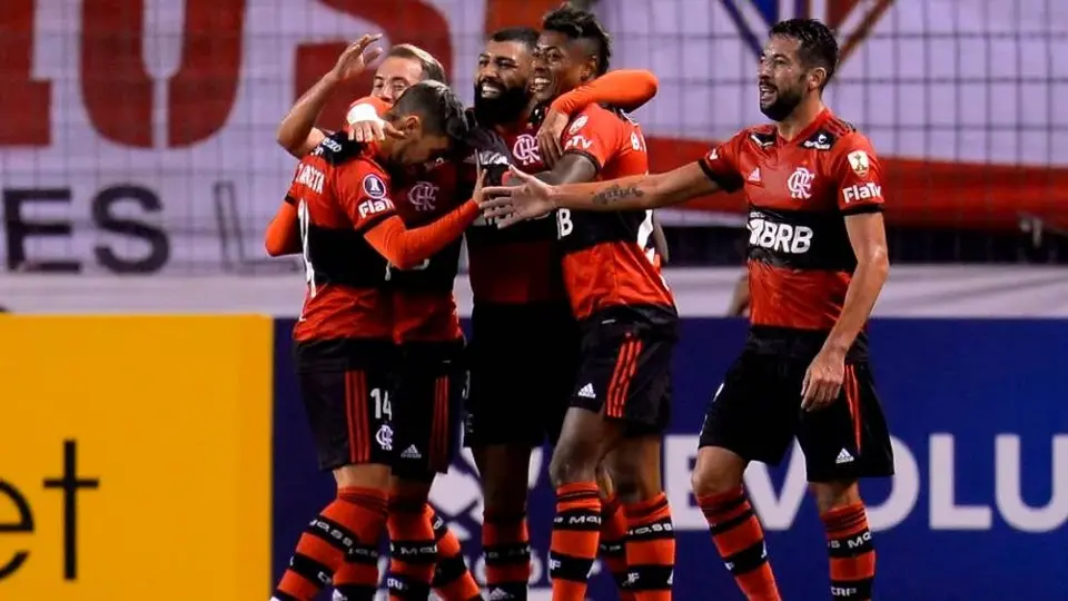 Flamengo escribirá en mandarín los nombres de jugadores para promoverse en China