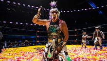 Triplemanía XXIX: Psycho Clown retuvo la máscara y despojó de su cabellera a Rey Escorpión