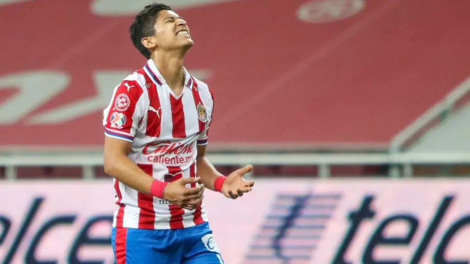 Ángel Zaldívar: Camioneta de la esposa del jugador de Chivas fue robada