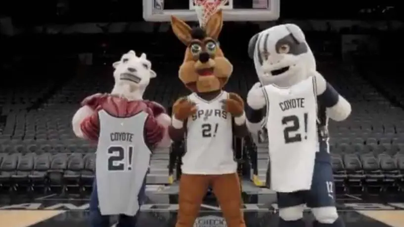 Video: Mascotas de Chivas y Rayados recorrieron San Antonio previo a su partido amistoso