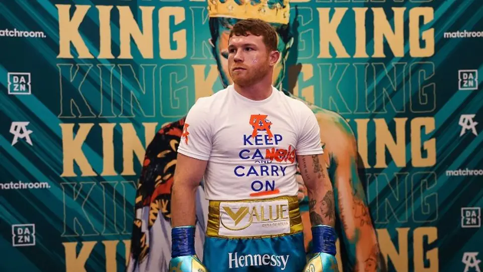 Canelo Álvarez responde a provocaciones de Mayweather con sutil retuit