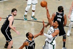 NBA: Antetokounmpo, a las puertas de sus primeras Finales con los Bucks