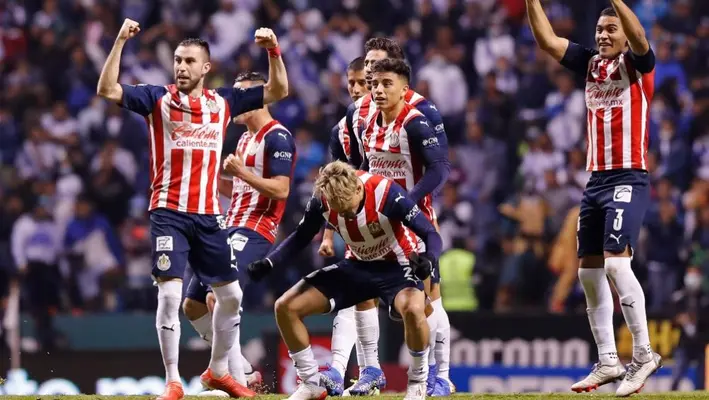 Chivas: Podría enfrentarse al West Ham en partido amistoso