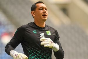 FIFA 22: Rodolfo Cota es parte del Equipo de la Semana con Roberto Firmino