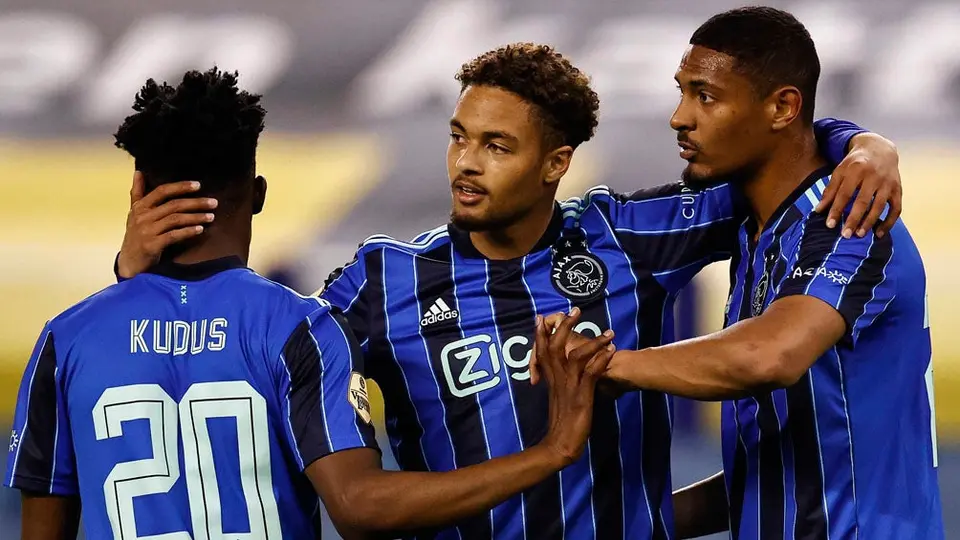 Edson Álvarez: Sin el mexicano en el campo, Ajax goleó al Vitesse en el cierre de campaña