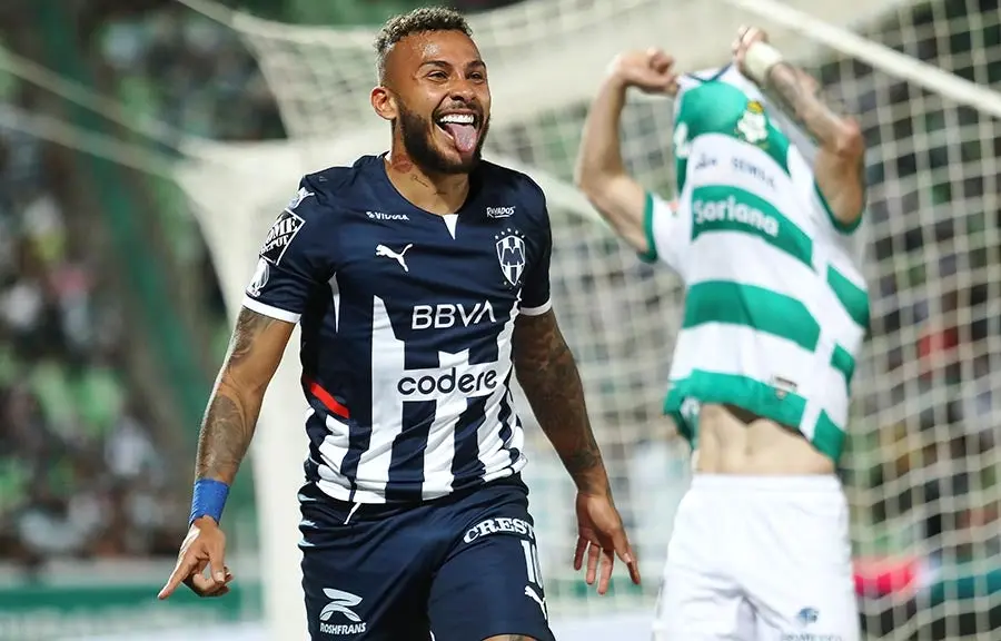 Duvan Vergara anotó en tiempo de agregado a Santos