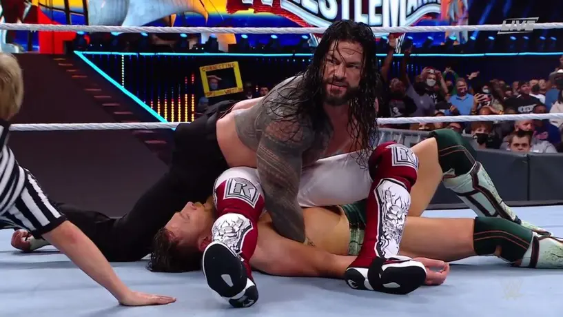 WWE: Roman Reigns se impuso a Edge y Daniel Bryan en el Main Event de Wrestlemania