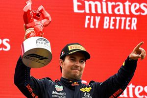 Checo Pérez subió al podio con el tercer lugar del Gran Premio de Francia