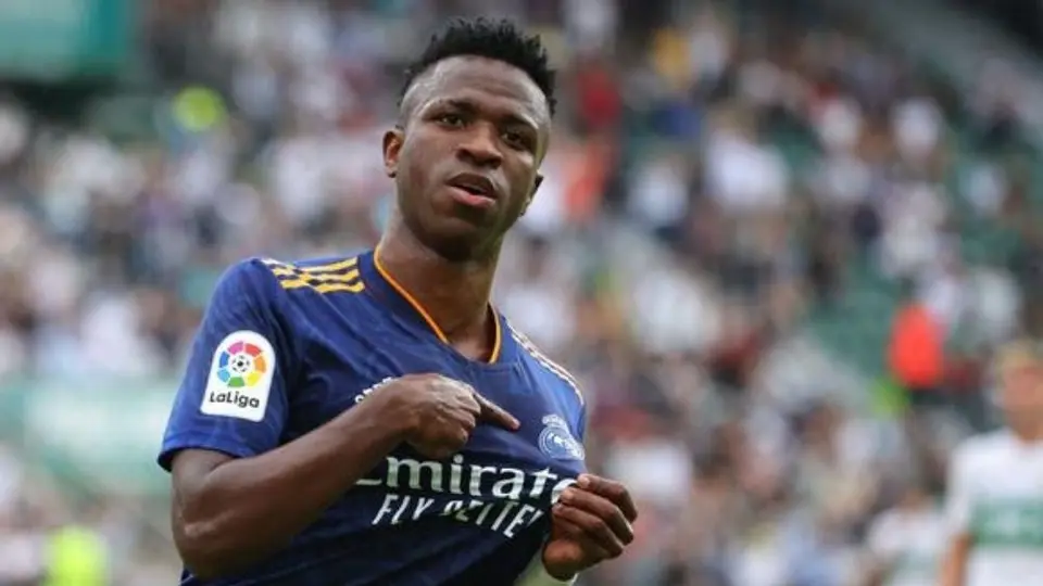Vinicius Jr.: Agente del brasileño habría traicionado al Barcelona para llevarlo al Real Madrid