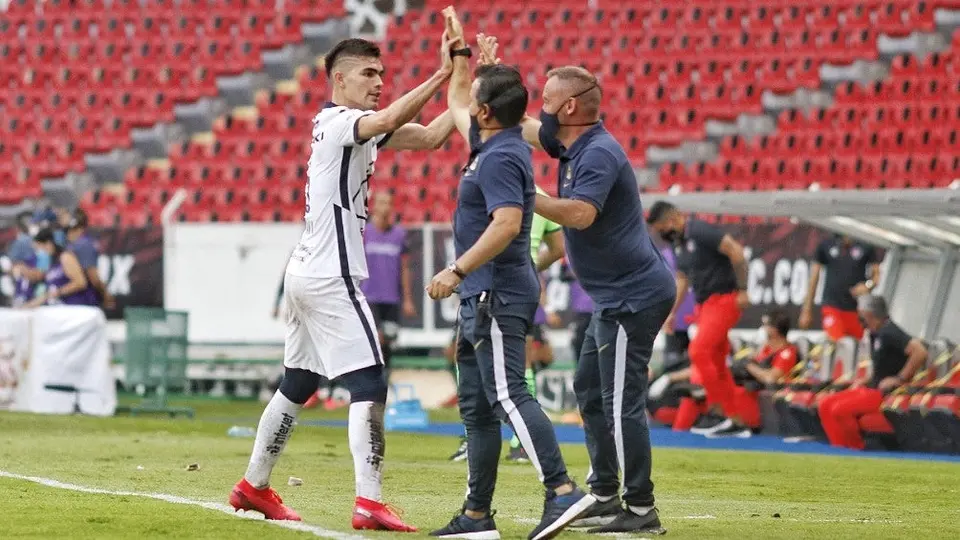 Lillini felicitó a Johan Vásquez por su debut goleador con el Genoa: "Está en un alto nivel"