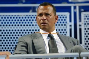 Video: Aficionados trollearon a Alex Rodríguez con Jennifer López y Ben Affleck