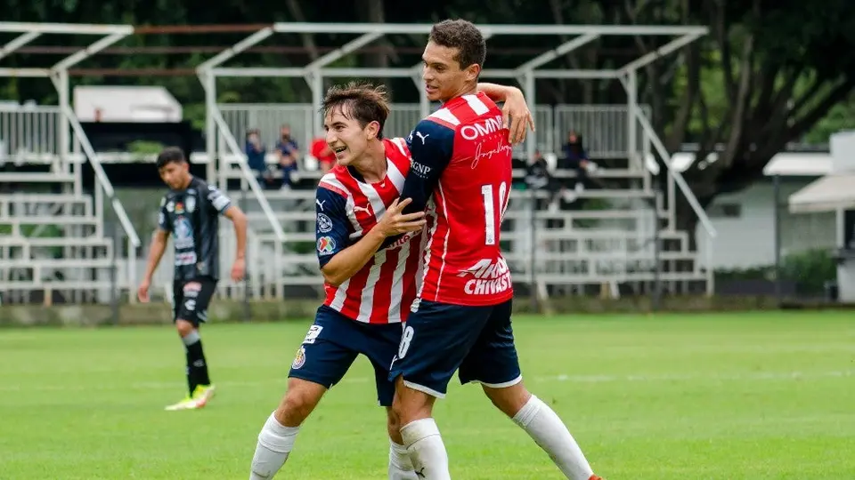 Chivas: 'Tilón' Chávez aseguró que trabajo en fuerzas básicas le regresará identidad al Rebaño