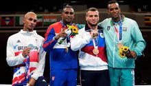 Tokio 2020: Boxeador británico se negó a colgarse la medalla de Plata tras perder la Final 