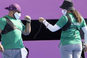 Alejandra Valencia y Luis Álvarez se colgaron la medalla de bronce en tiro con arco mixto