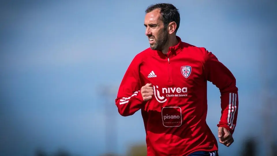 Serie A: Cagliari admitió que ya no puede pagar el sueldo de Diego Godín