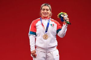 Aremi Fuentes denunció haber recibido un cheque inexistente por parte del gobierno de BC