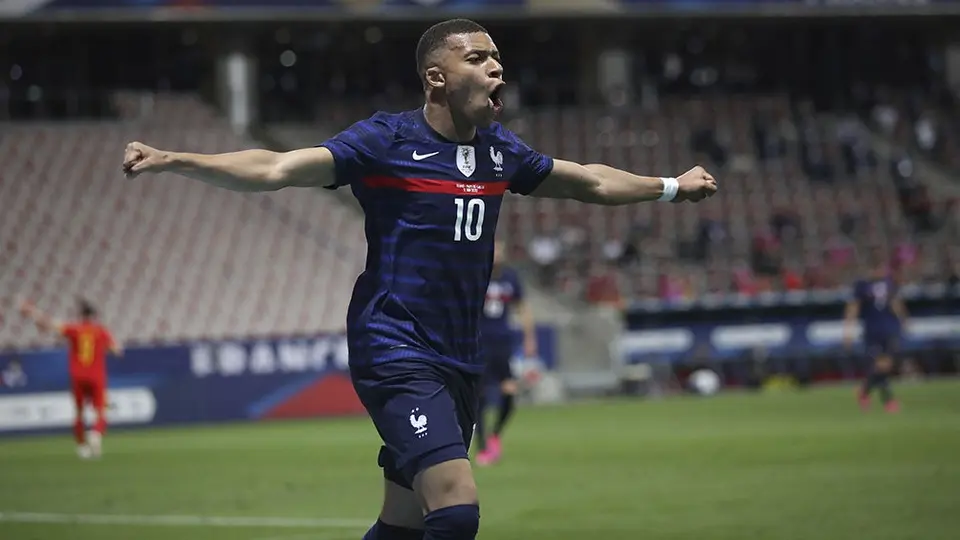 Abelardo sobre la Euro 2020: 'La favorita es Francia, Mbappé, Griezmann y Benzema asustan'