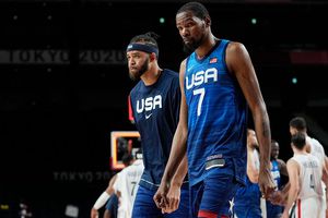 Tokio 2020: Estados Unidos cayó ante Francia en su debut olímpico en basquetbol