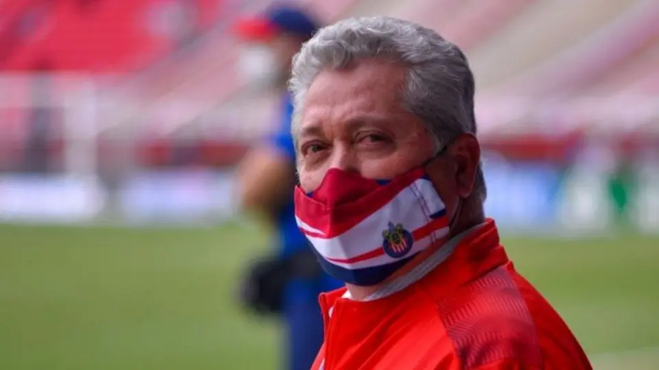 Chivas: ¿Por qué mantienen a Vucetich como técnico del equipo?