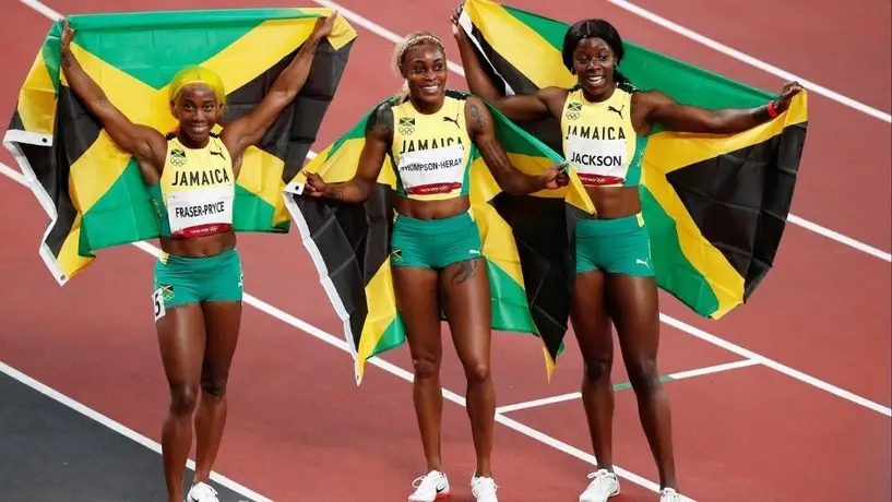 Tokio 2020: Jamaica hizo el 1-2-3 más récord olímpico en la Final de los 100m planos femenil