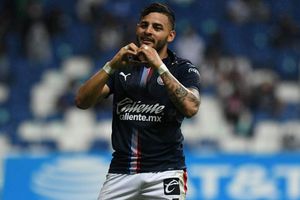 Alexis Vega: Presumió incrustación de diamantes en sus dientes