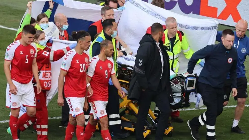 Eurocopa: Eriksen y médicos que lo salvaron fueron invitados a la Final de la competición