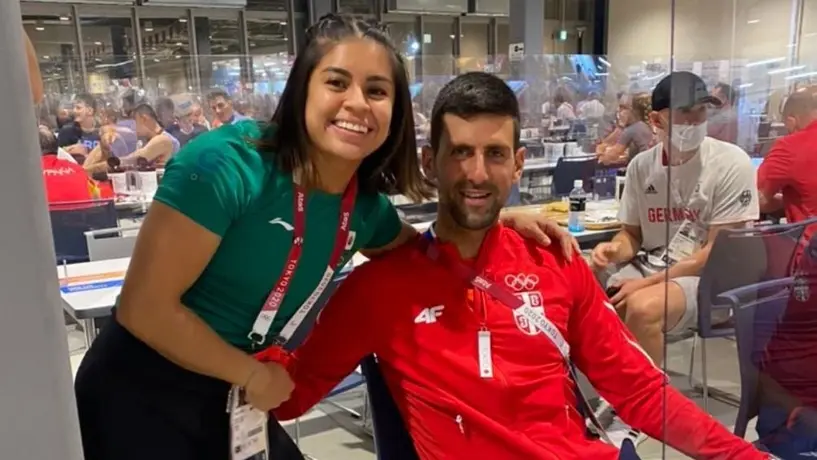 Tokio 2020: Pesista mexicana se encontró con Novak Djokovic en comedor de Villa Olímpica