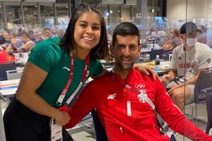 Tokio 2020: Pesista mexicana se encontró con Novak Djokovic en comedor de Villa Olímpica
