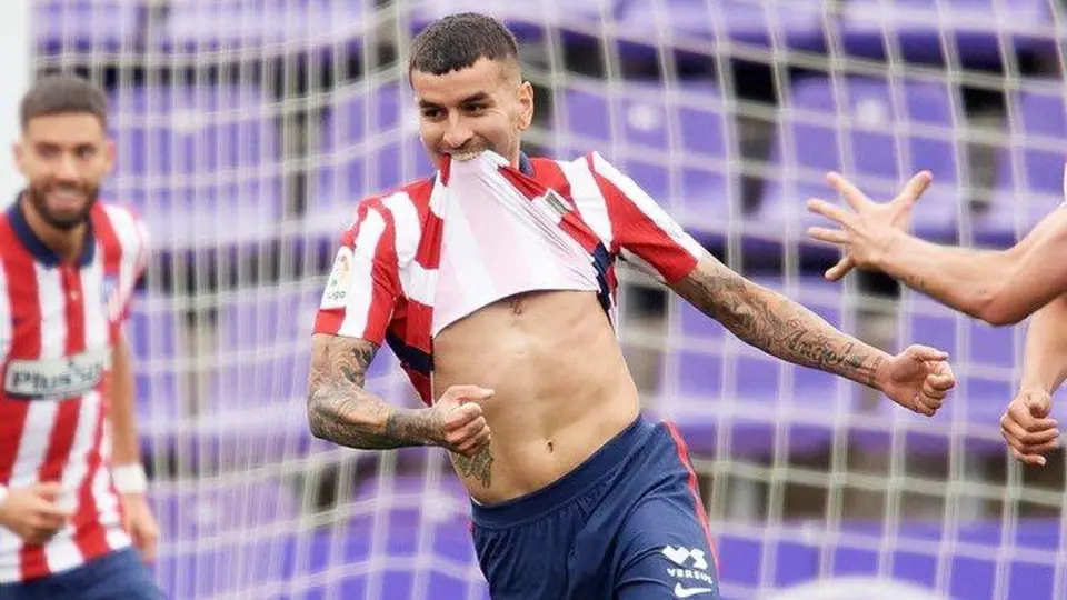 Correa sobre Simeone: "Siempre me dice que no lo piense, que le pegue con la punta"