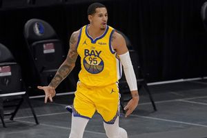 NBA: Juan Toscano firmó contrato multianual con los Warriors