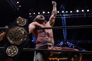 Triplemanía XXIX: Andrade El Ídolo volvió a luchar en México, pero perdió ante Kenny Omega