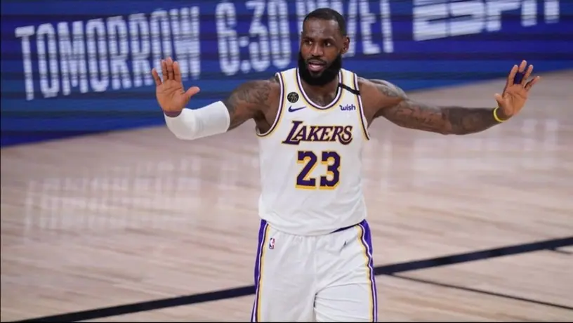 LeBron James, el atleta más atacado en redes sociales