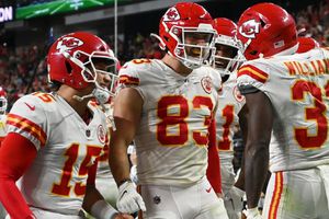 Kansas City Chiefs retoma liderato en AFC Oeste con paliza a Raiders