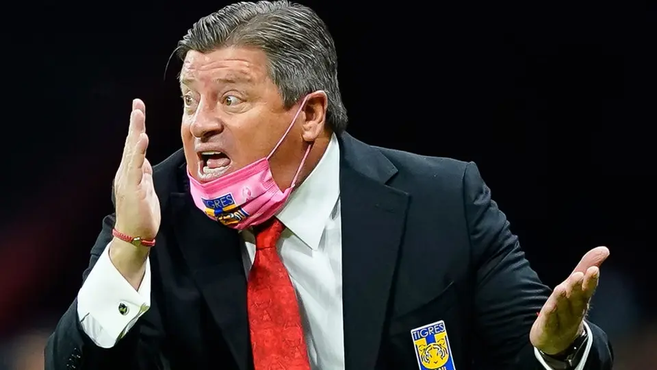 Piojo Herrera, abucheado en su regreso al Azteca en el América vs Tigres