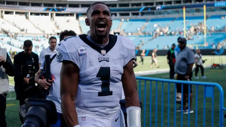 NFL: Eagles remontaron de visita y derrotaron ante Carolina Panthers