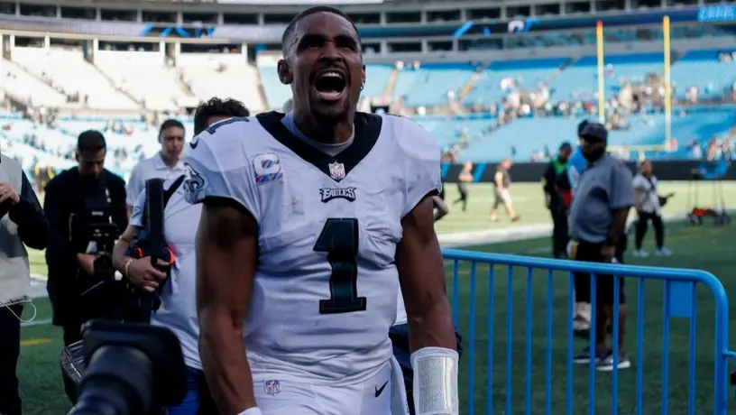 NFL: Eagles remontaron de visita y derrotaron ante Carolina Panthers