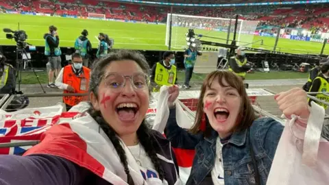 Euro 2020: Aficionada inglesa, despedida por haber fingido estar enferma para asistir a la Semifinal